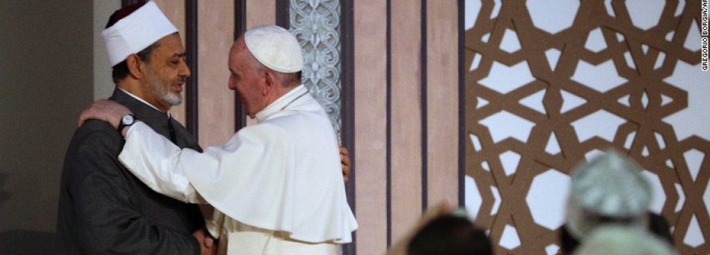 Pope Promotes Inter-Faith Solidarity in Egypt