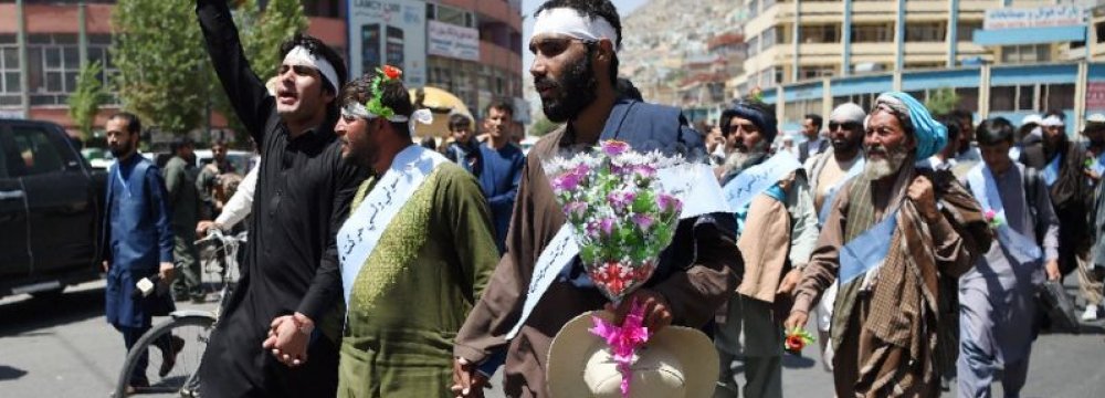 Afghan Peace Marchers Arrive in Kabul