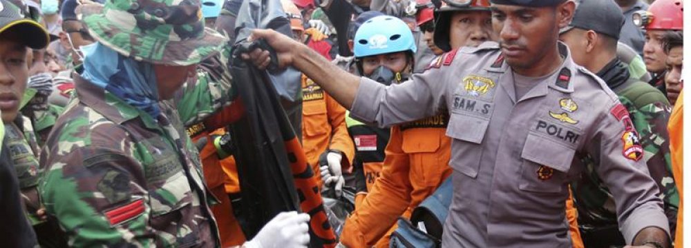 Indonesia  Quake Death  Toll Reaches 131