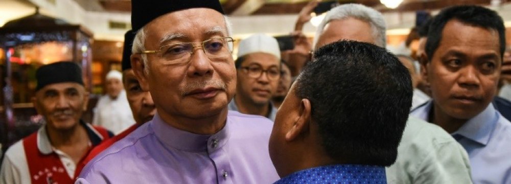 Malaysia Seizes Valuables in Raid on Ex-Leader