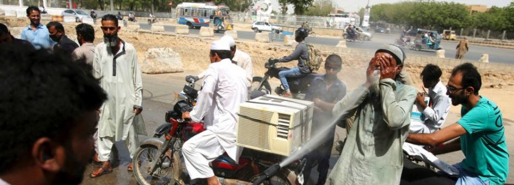 Heat Wave in Pakistan’s Karachi Kills Dozens