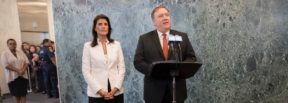 US Secretary of State Mike Pompeo (R) and the United States ambassador to the United Nations, Nikki Haley, in New York on July 20