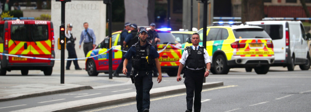 Suspected Terror Attack Injures Pedestrians Outside UK Parliament