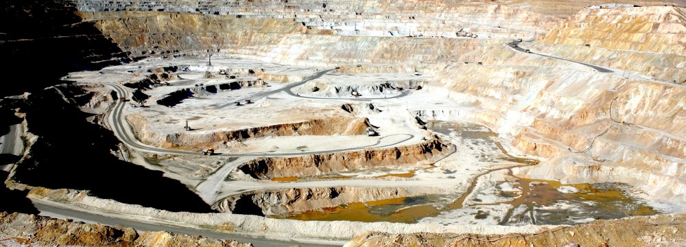 The world’s second largest and the Middle East’s largest open-pit copper mine, Sarcheshmeh possesses over 826 million tons of proven and 1.2 billion tons of estimated copper reserves.