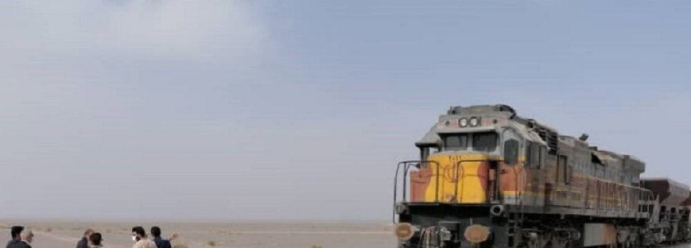 New Railroad Forms Link With Iran’s Major Tourist Hubs