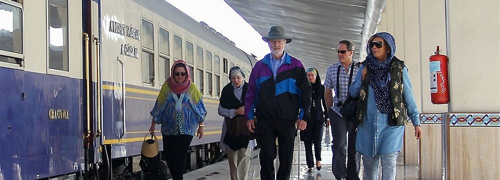 Train to Bring Tourists From 11 Countries to Iran