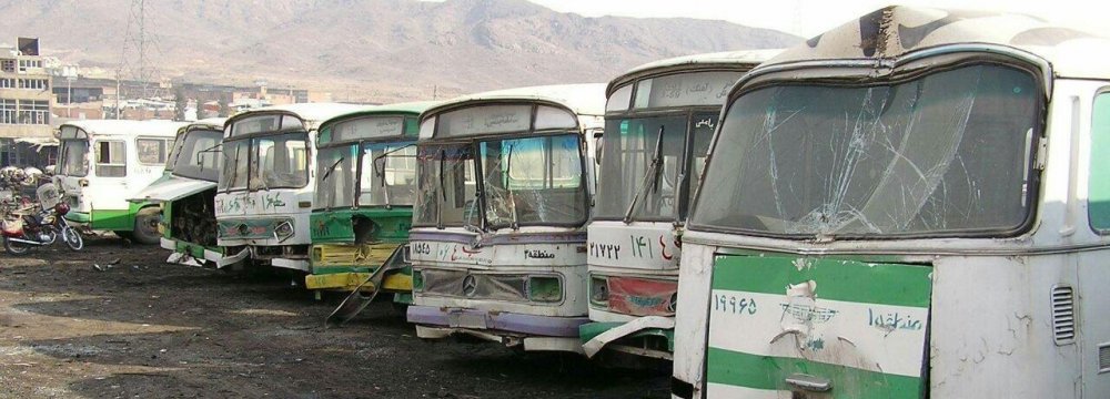 Iranian Automaker to Help Renovate Iran's Bus Fleet