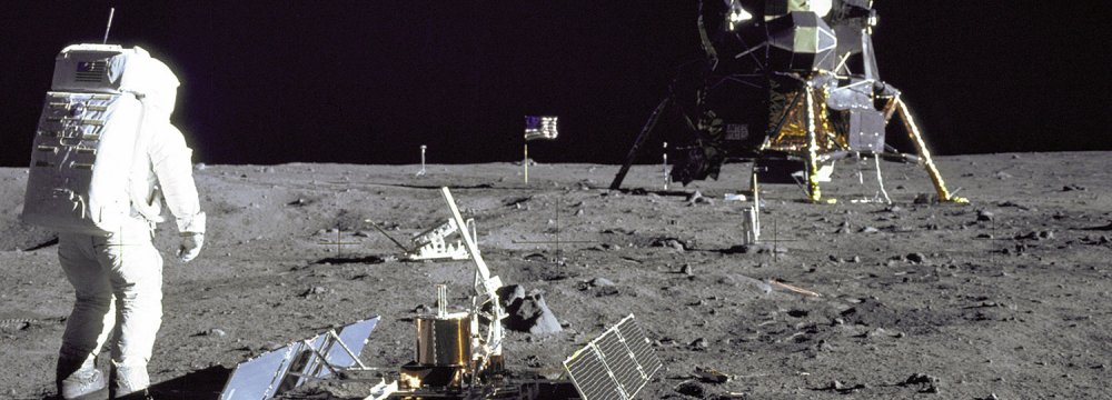 Nasa to Land Astronauts on the Moon by 2028