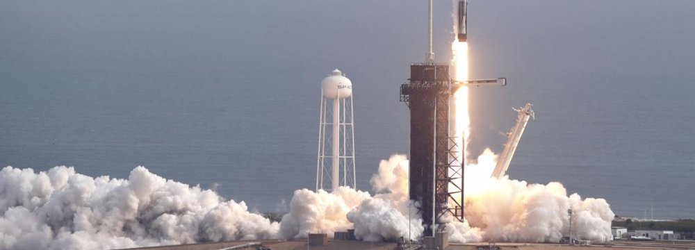 SpaceX Launches Fifth Batch of Starlink Satellites