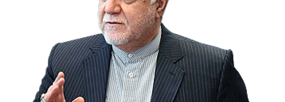 Zanganeh Sees More Output Cuts by OPEC 