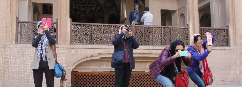Iran Becomes 'Black Horse' for Chinese Tourists: Global Times