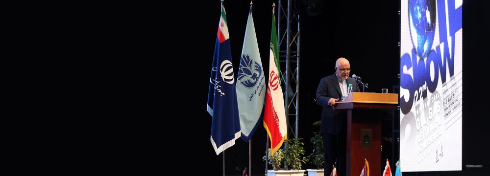 Oil Minister Bijan Namdar Zanganeh speaks at the opening ceremony of Iran Oil Show in Tehran on May 6.