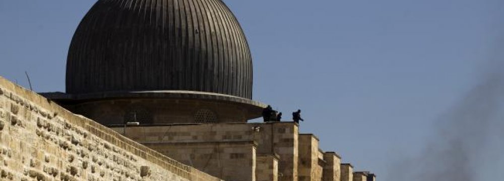 Palestinians Suspicious  of Al-Aqsa Monitoring