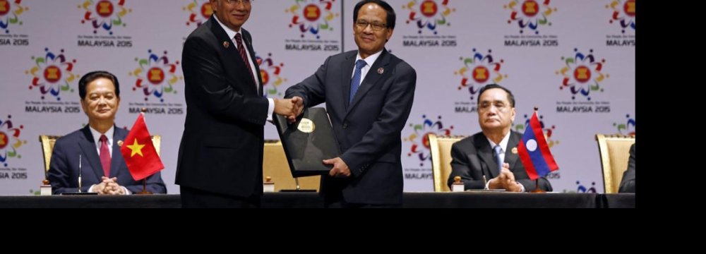 SE Asia Creates New  Economic Community