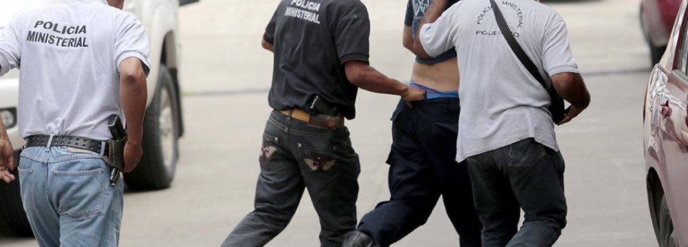 Mexico Arrests 22 Police 