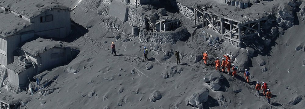 30 Dead in Japan Volcano Eruption