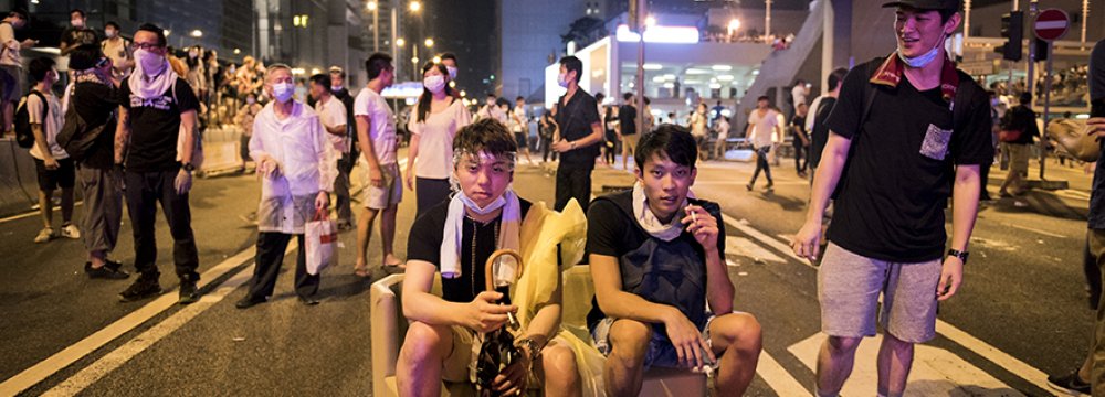 HK Leader Urges End to Protests