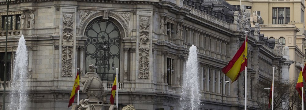 Spain to Grow 0.7% in Q4