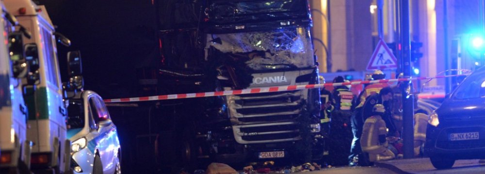 12 Killed as Lorry Ploughs Into Berlin Market