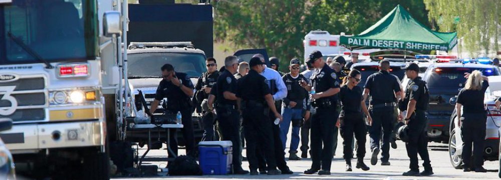 Gunman Kills 2 Police Officers in US Town