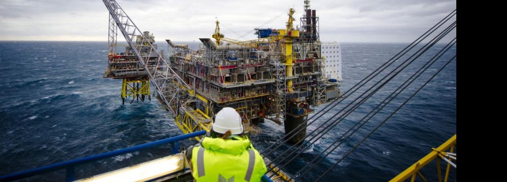 North Sea Oil, Gas Drilling  Plunges to All-Time Low