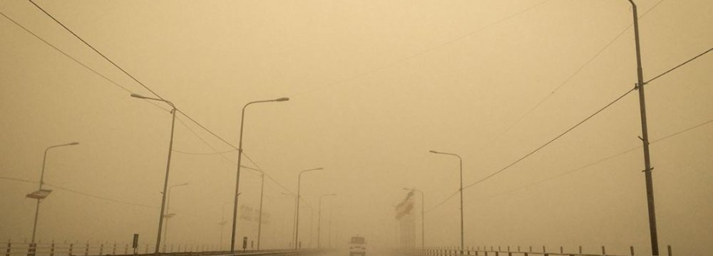 Gov’t Mobilizing Efforts to Fight Dust Storms 
