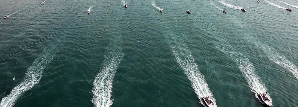 IRGC to Mass Produce New Speedboat