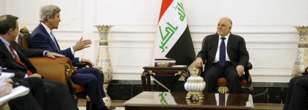 Kerry Visits Iraq to Show  Support for Embattled Abadi