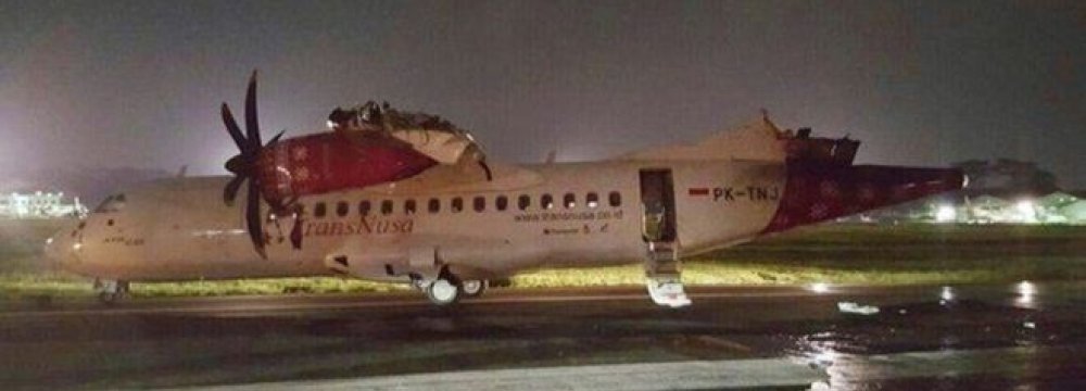 2 Planes Collide at Jakarta Airport