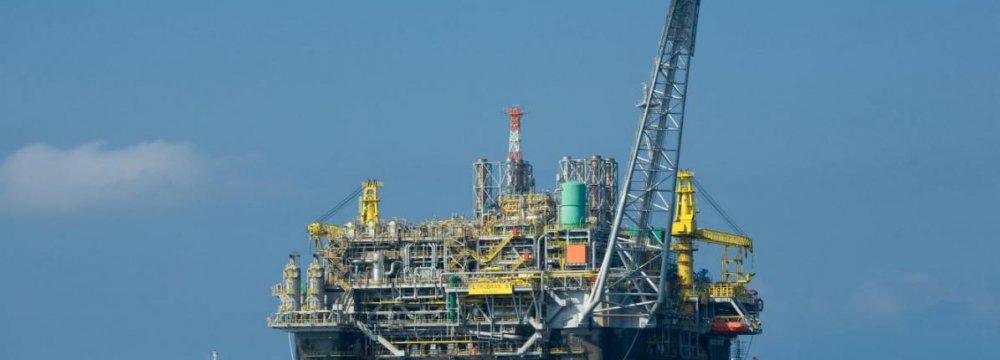 Norway Co. May Build Oil Platforms
