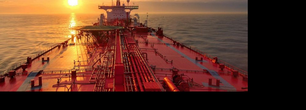 Iran Outwitting Saudis  on Oil, Bloomberg Says