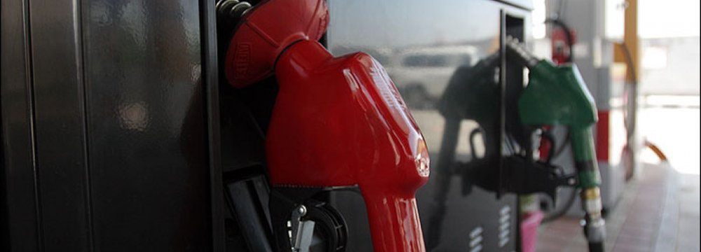 Zanganeh: Dual Gasoline Prices Trigger Corruption