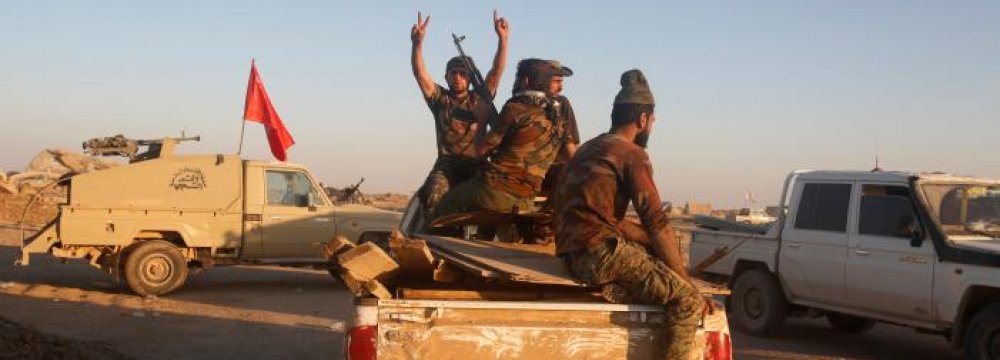 Iraqi Troops Cutting Mosul Supply Route