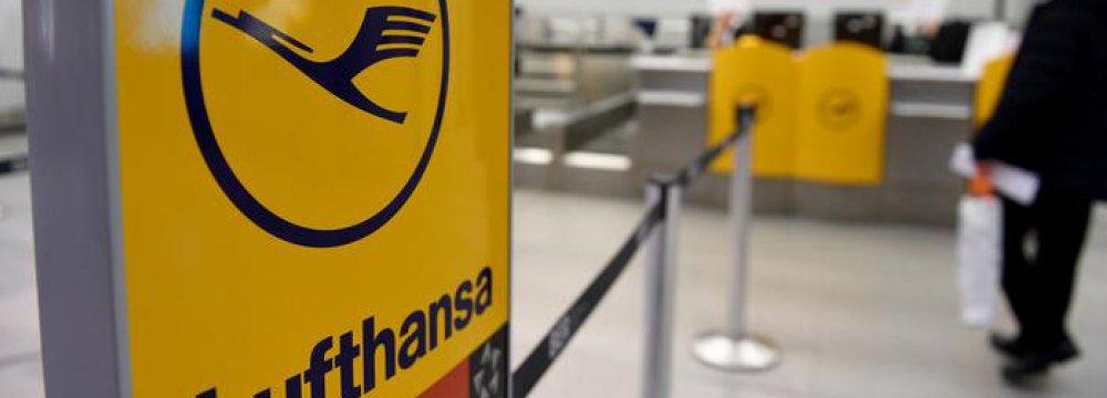 Lufthansa Pilots Reject New  Pay Offer