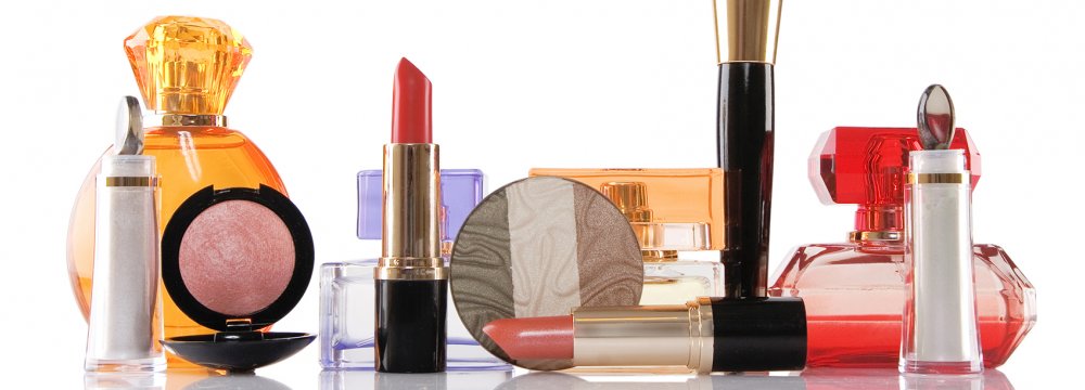 Iranians Spend $2.1b on Beauty Products Annually
