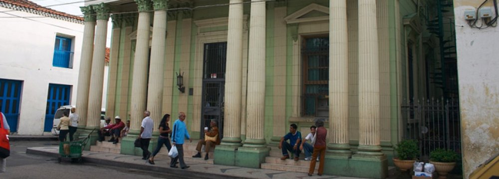 Cuba is facing major difficulties due to liquidity problems and oil shortages.