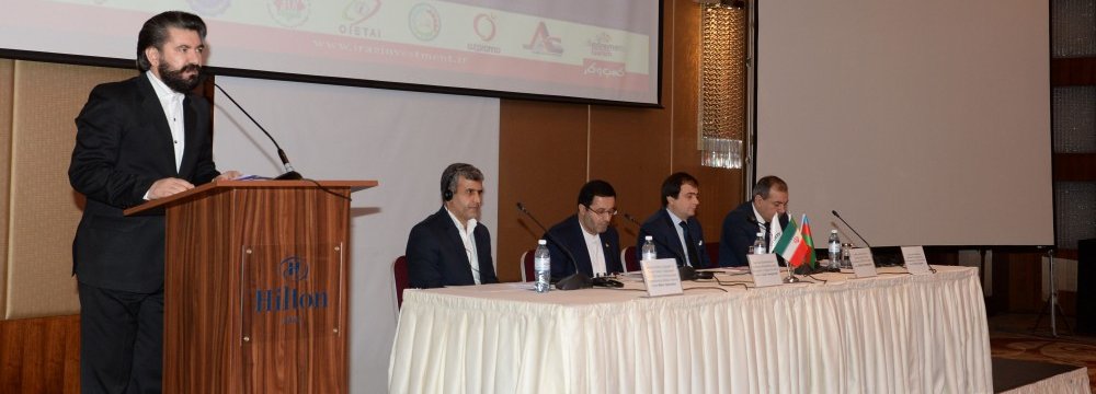  Over 100 businessmen from Iran and Azerbaijan took part in the two-day Baku conference that concluded on Friday.