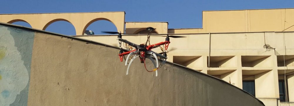 Iranian Students Successfully Test Quadcopter