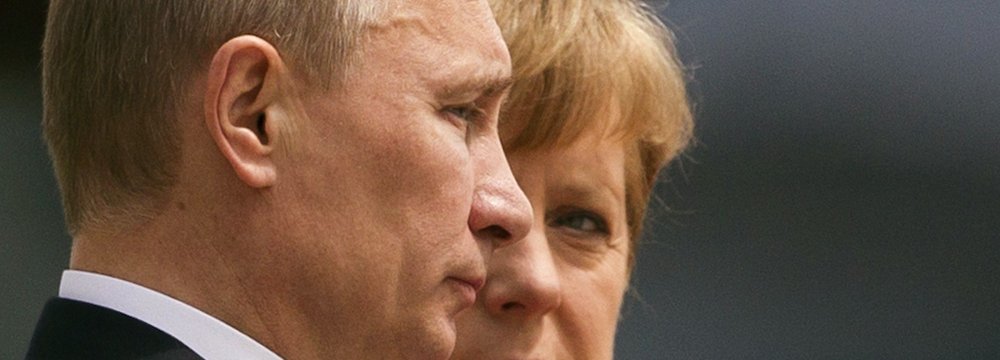 Putin to Visit Berlin for Talks Over Ukraine