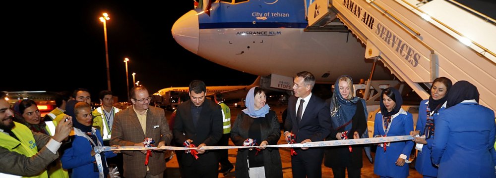 KLM Lands in Tehran for 1st Time in 3 Years