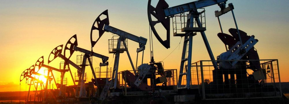 Oil Prices Under Pressure as Iraq Balks at Output Cut