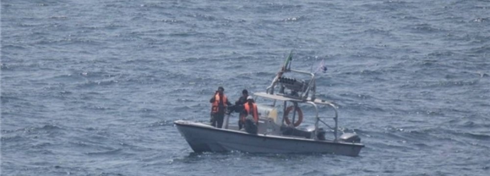 Naval Patrol Near US Warship Downplayed