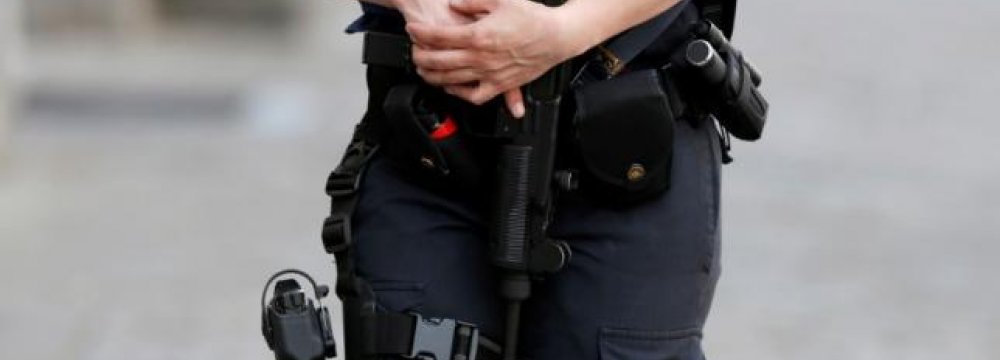 Belgian Police Warned: IS Fighters En Route to Europe