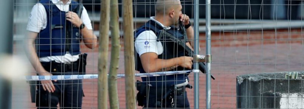 Attacker Injures 2 Belgian Police Officers
