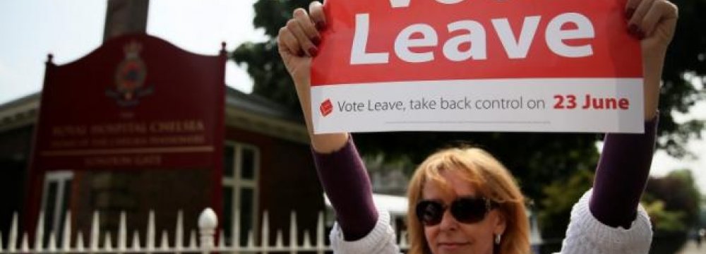 Britain’s EU Out Campaign Takes Lead