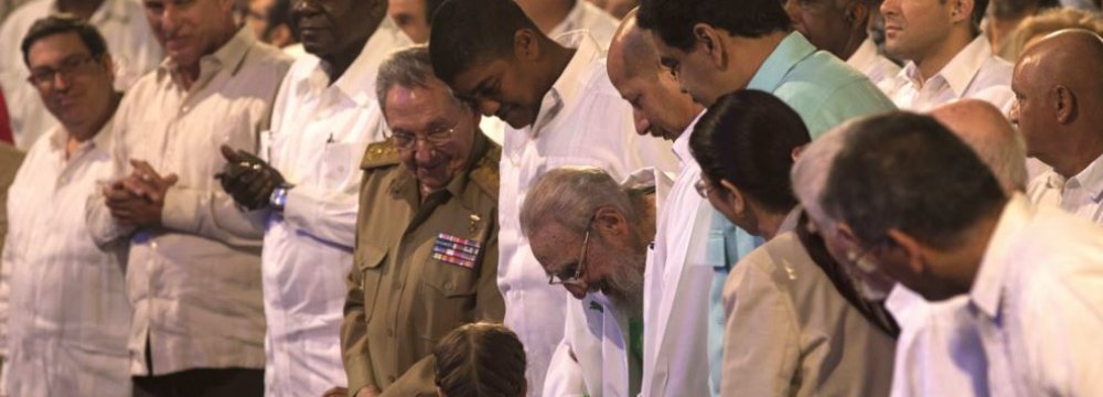 Fidel Castro Appears at 90th Birthday Event