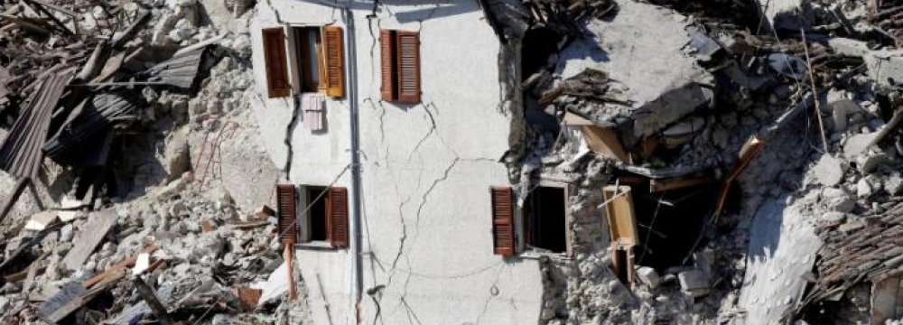 Italy Quake Death Toll Hits 281, State Funeral Planned