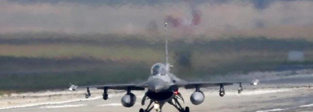 Turkish Warplanes Kill 27 Kurdish Militants