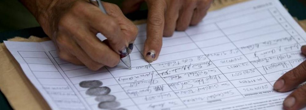 Venezuela to Confirm Recall Voters’ IDs