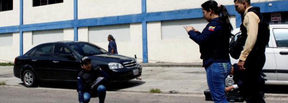 Venezuelan Woman Shot Dead During Latest Looting